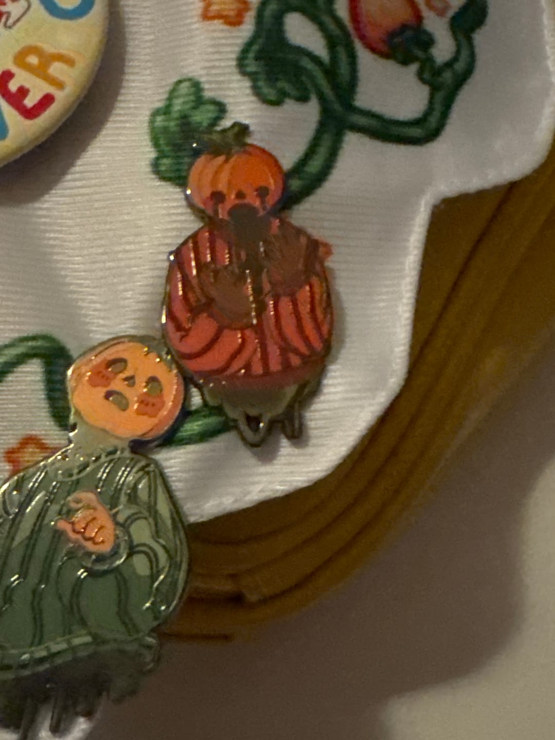 Customer photo review of Milky's Creative Pin Club