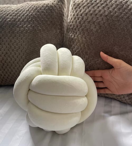 Customer photo review of Coussin Nœud Mushie