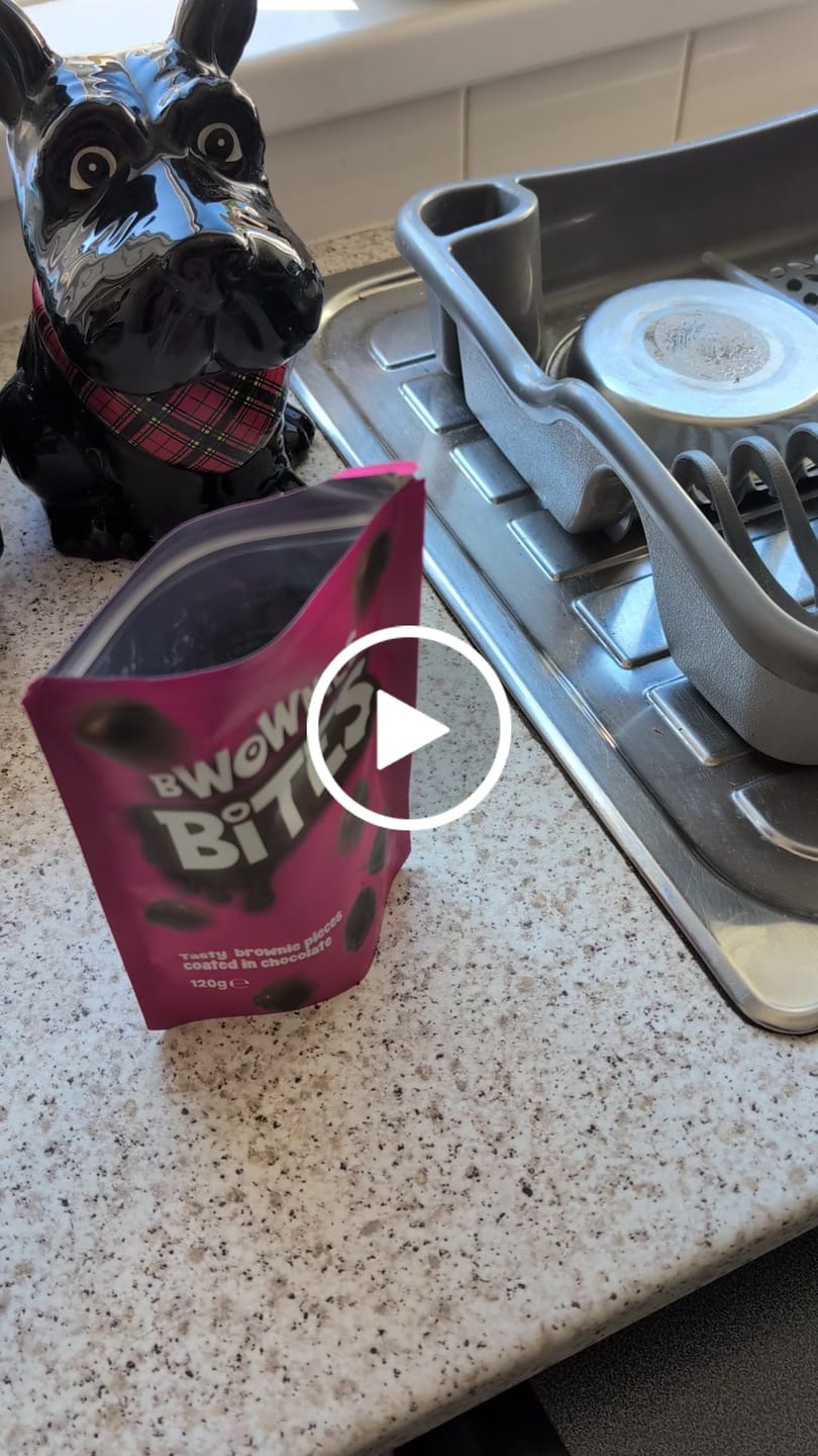Customer video review of BWOWNIES BITES
