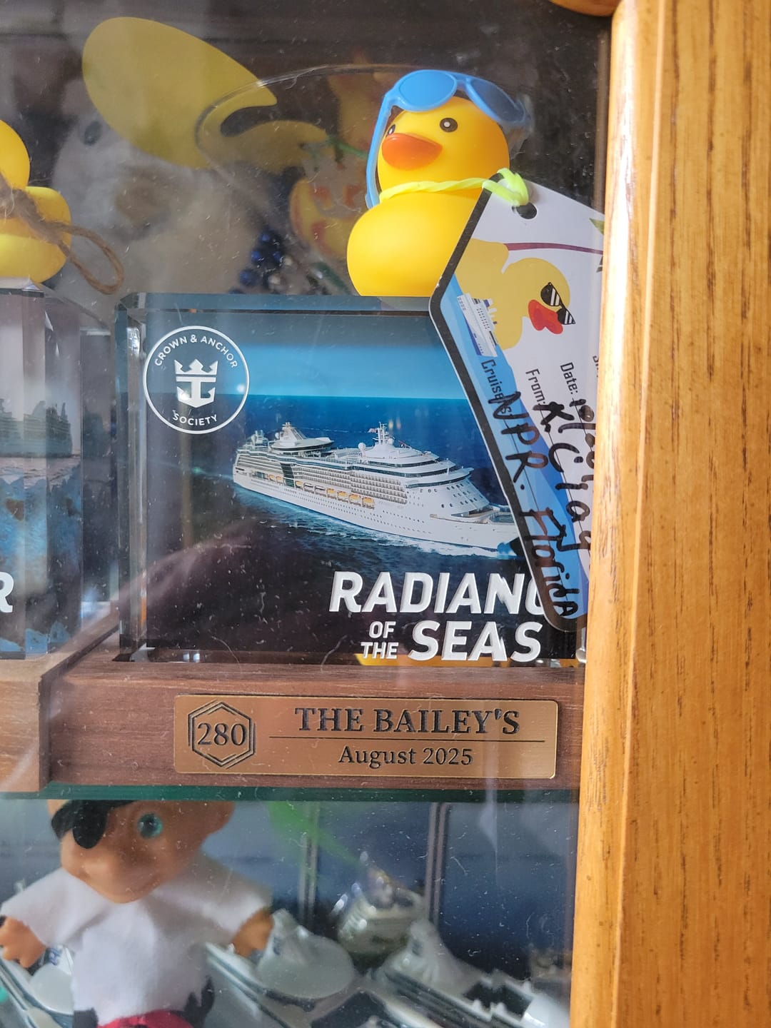 Customer photo review of Cruise Milestone crystal block base