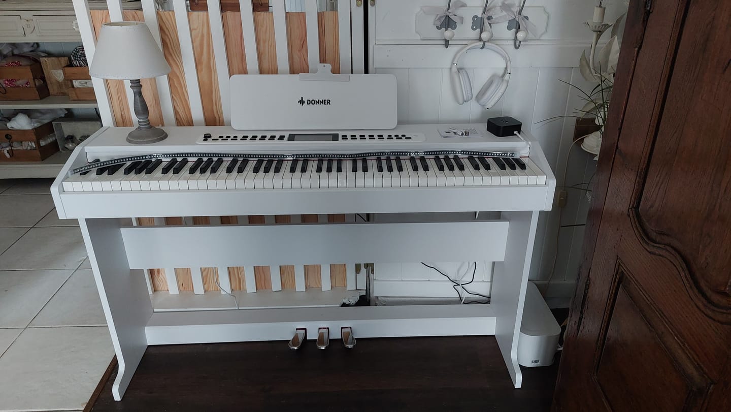 Customer photo review of Donner DDP-95 lesté Piano numérique