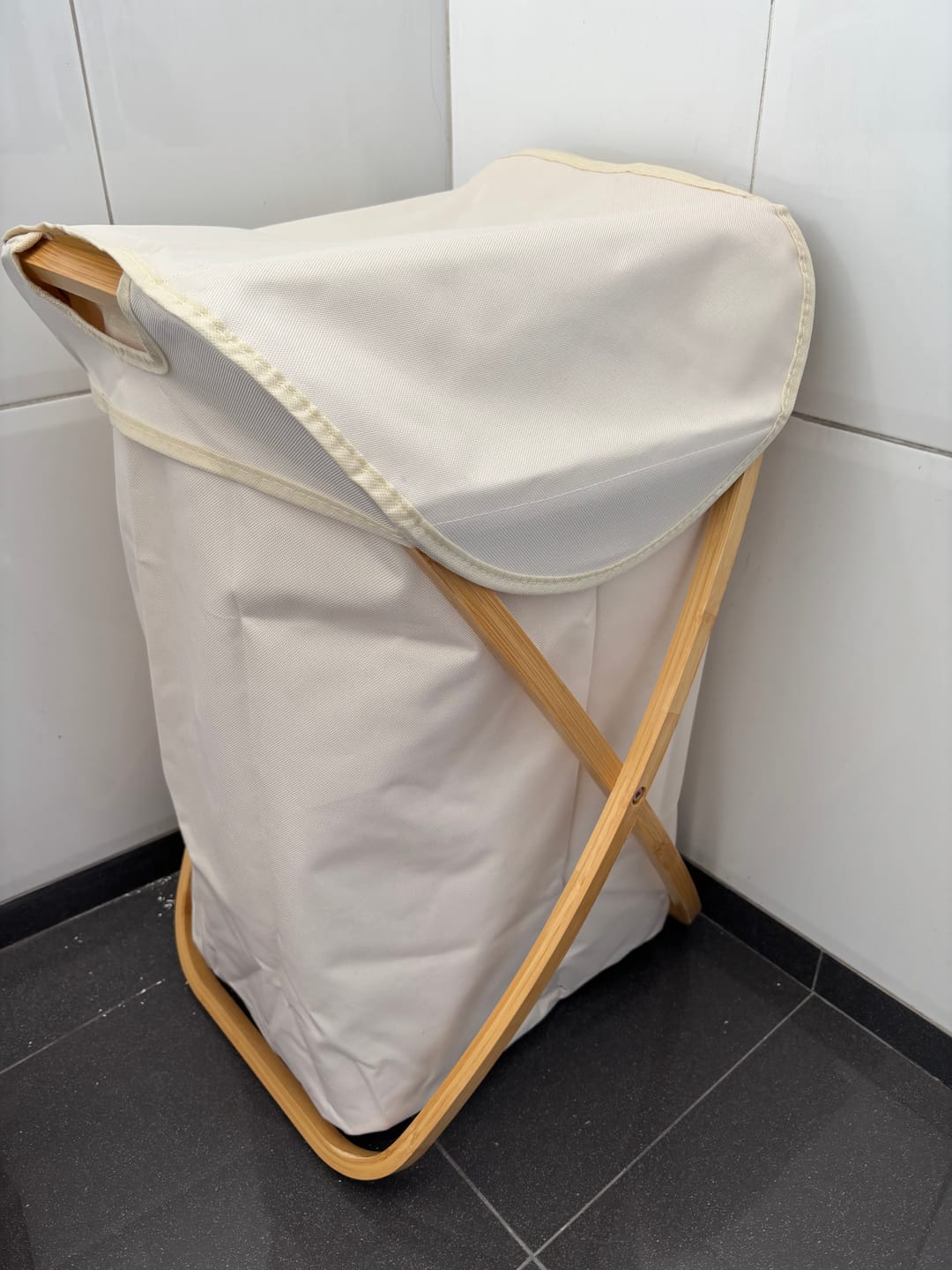 Customer photo review of Canasto Ropa Sucia Plegable De Bambú