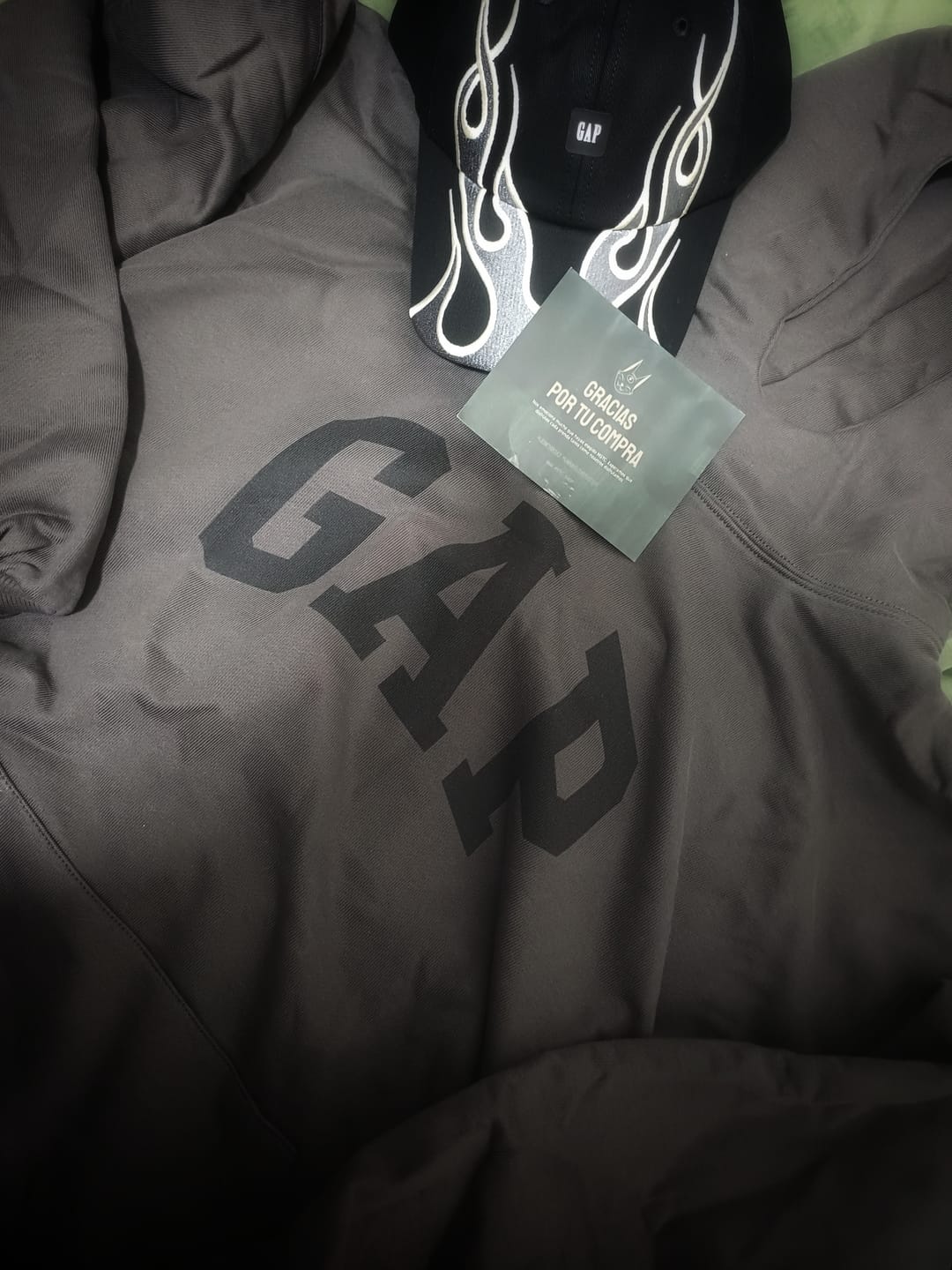 Customer photo review of Yeezy Flame Gap Cap G5