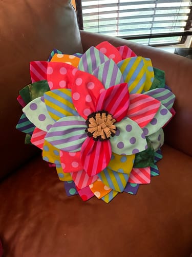Customer photo review of Petal Pop Zinnia Pillow Pattern