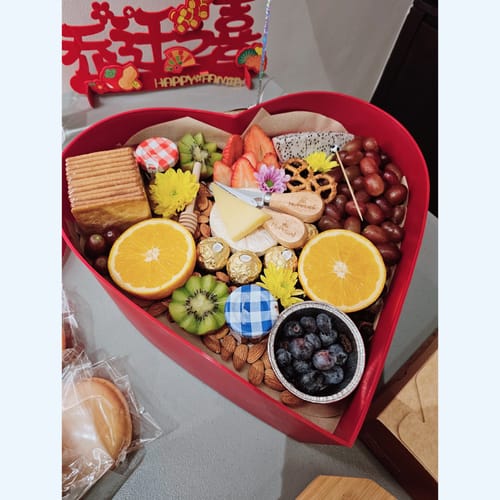 Customer photo review of Bentley Love Cheese Grazing Box (Available in Klang Valley, Seremban, Penang & JB only)