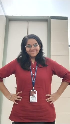 Customer photo review of Women Maroon Airy Linen Short Kurta