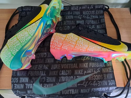Customer photo review of Vapor 16 x Vinicius Junior - Noir/Orange/Vert