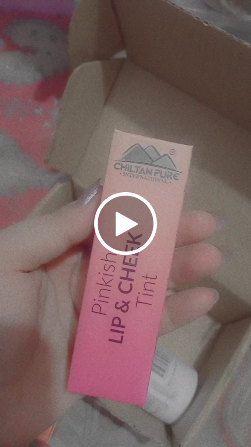 Customer video review of Pinkish Lips 👄 & Cheek Tint - Organic Liquid stain for lips, Nourish Lips & Hydrate lips all day - Most Favourite Tint in PAK 🇵🇰