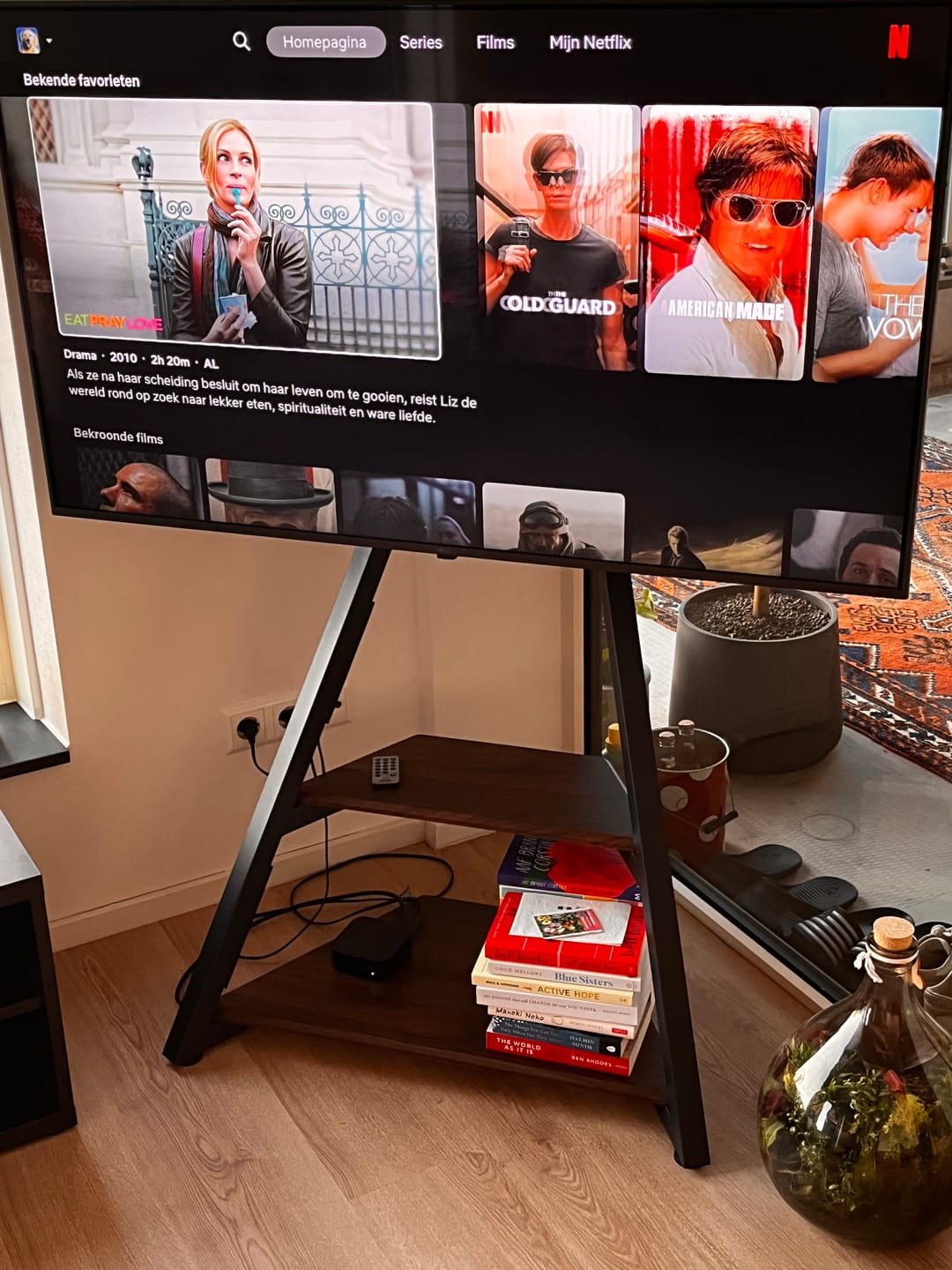 Customer photo review of Eiffel FT65 TV Stand