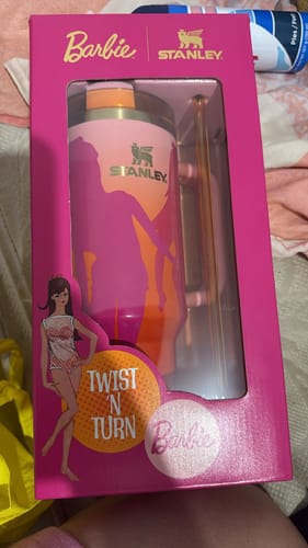 Customer photo review of Stanley Quencher Barbie™ 60'S Twist 'N Turn | 1L