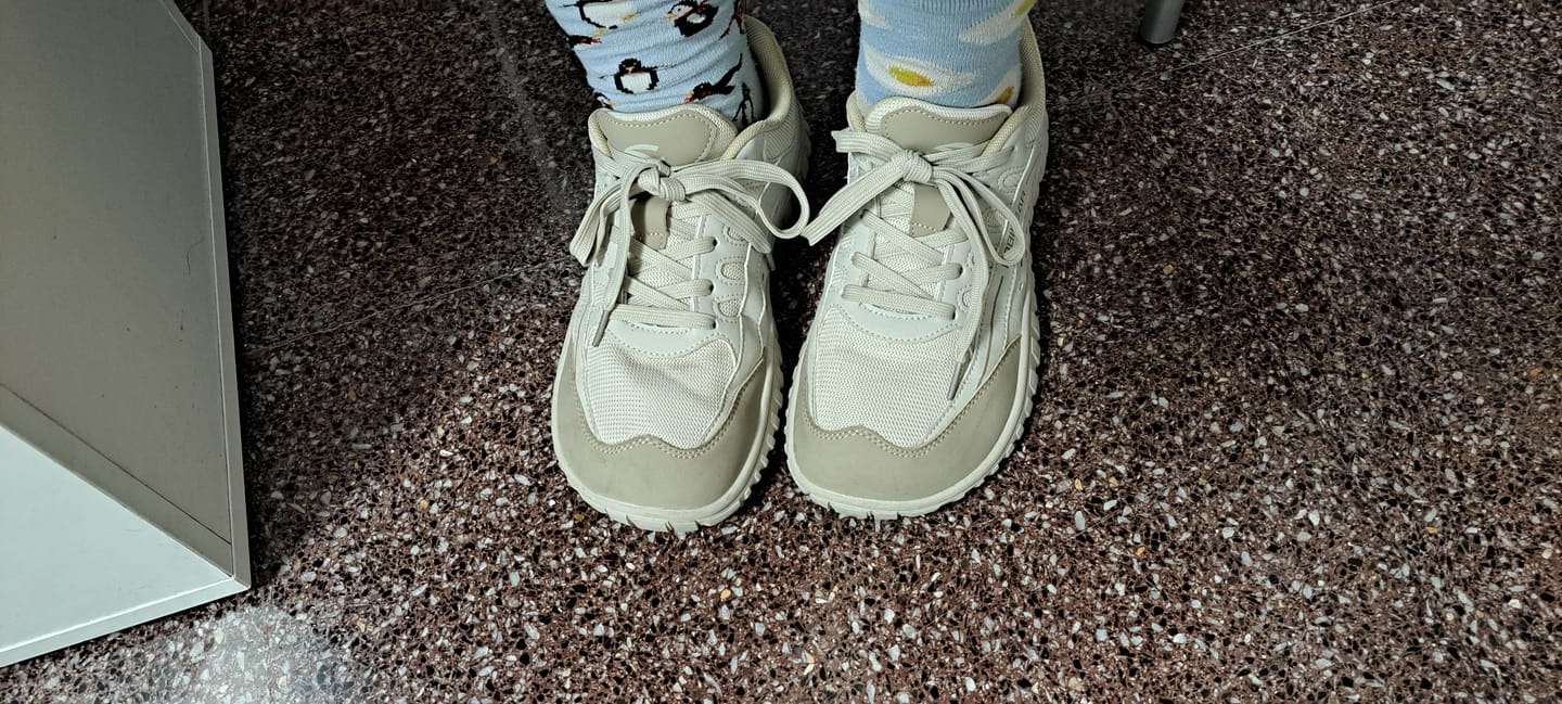 Customer photo review of Crest - Zapatos De Punta Ancha