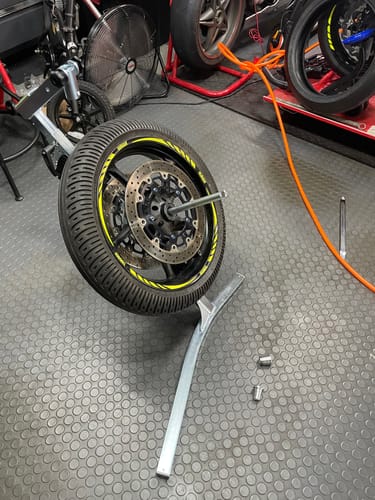 Customer photo review of Rabaconda Street Bike Tire Changer