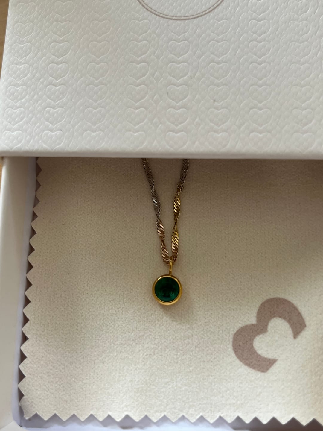 Customer photo review of Collar Colores del año