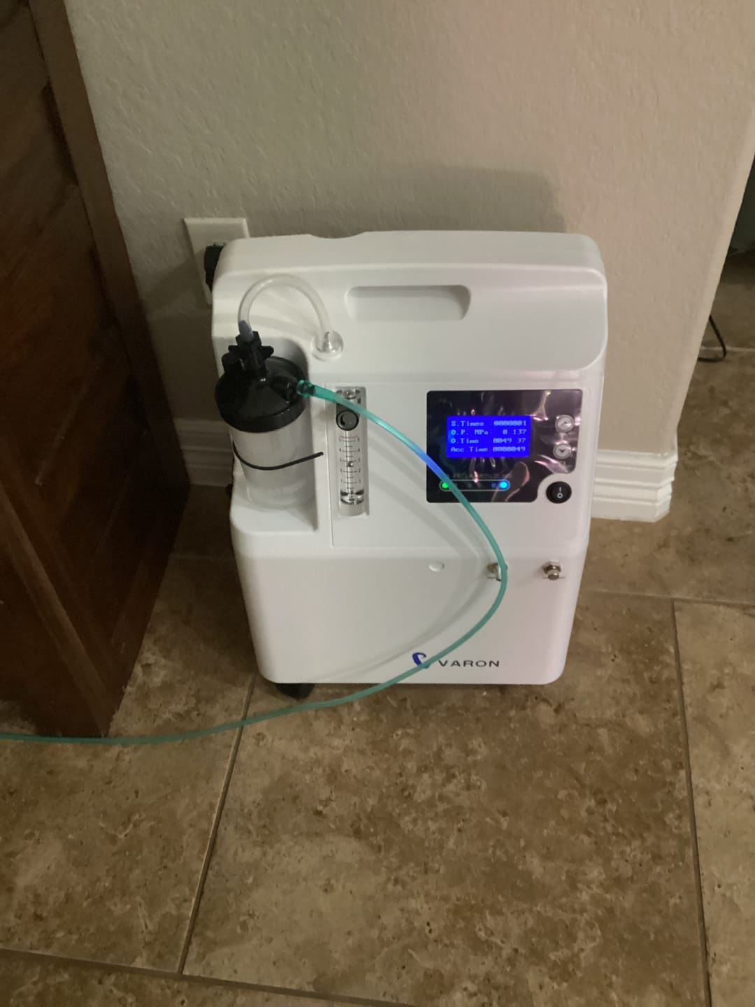 Customer photo review of VARON 5L Premium Home Oxygen Concentrator Serene 5