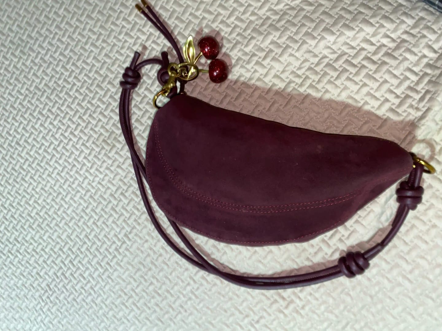 Customer photo review of Mary - Stylish Vegan Suede Shoulder Bag for Women, Trendy Crossbody Dumpling Design