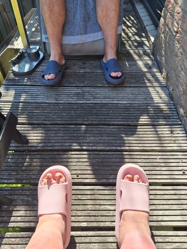 Customer photo review of HappyFlops