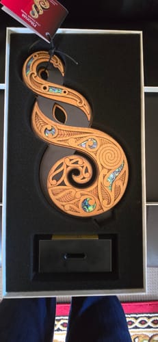 Customer photo review of Maori Friendship or Love Twist Trophy Ornament