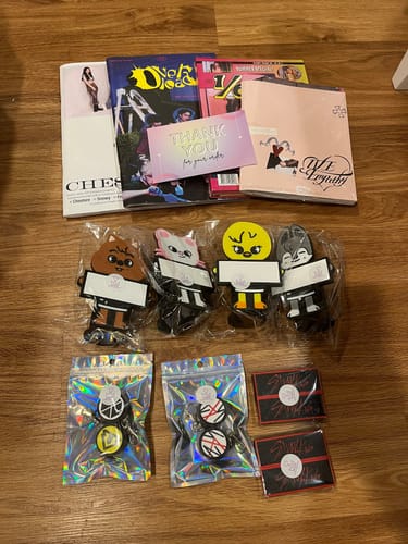 Customer photo review of Skzoo Light Stick Holder (WHITEBOARD VER.) -  BUY 1 Get 1 50%