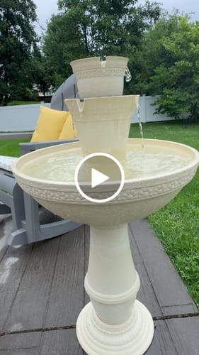 Customer video review of Two Button Fountain Pump and Battery Compartment - no connection port