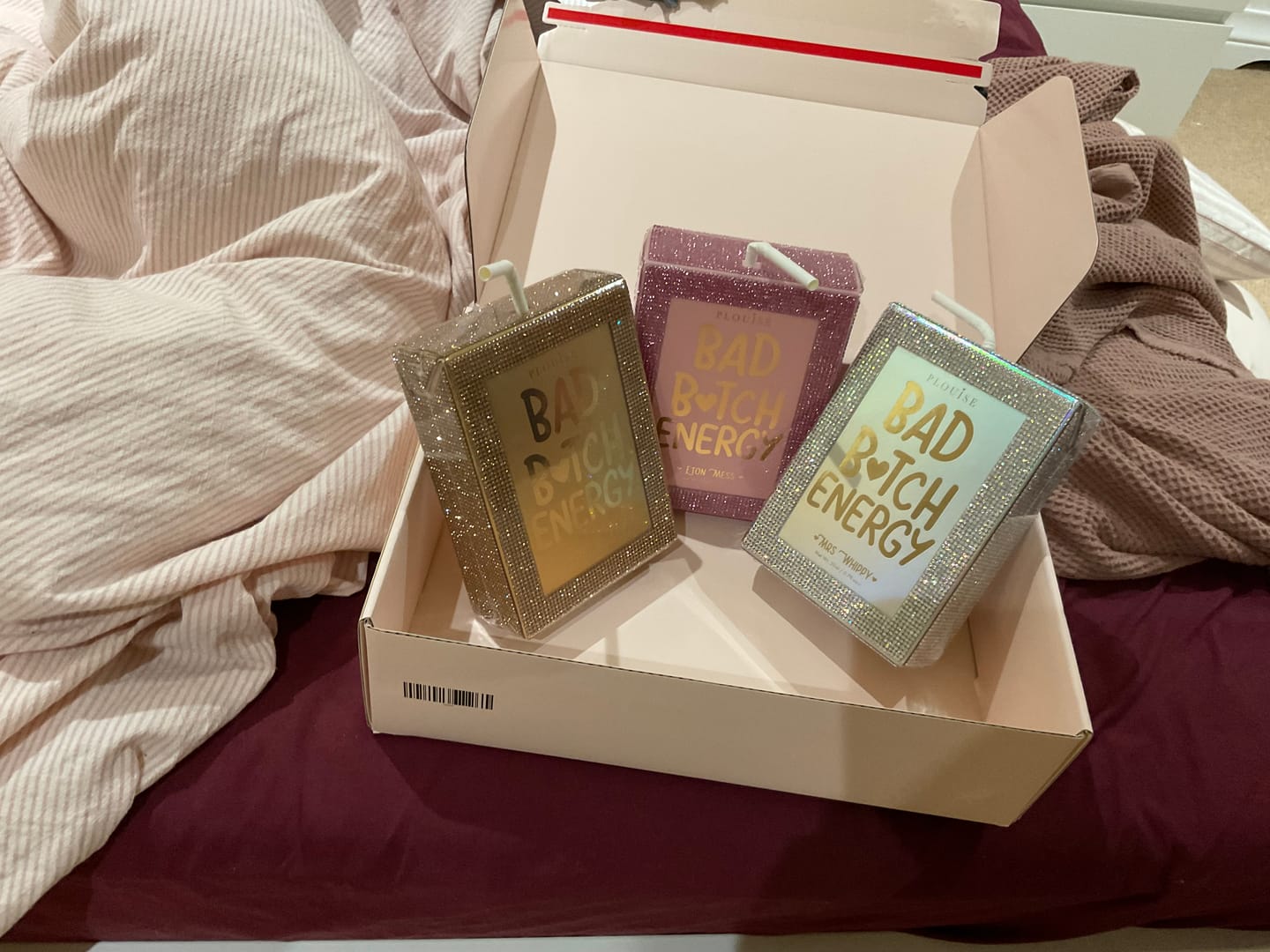 Recenzie foto de client pentru pachetul de buze P.Louise Born To Sparkle