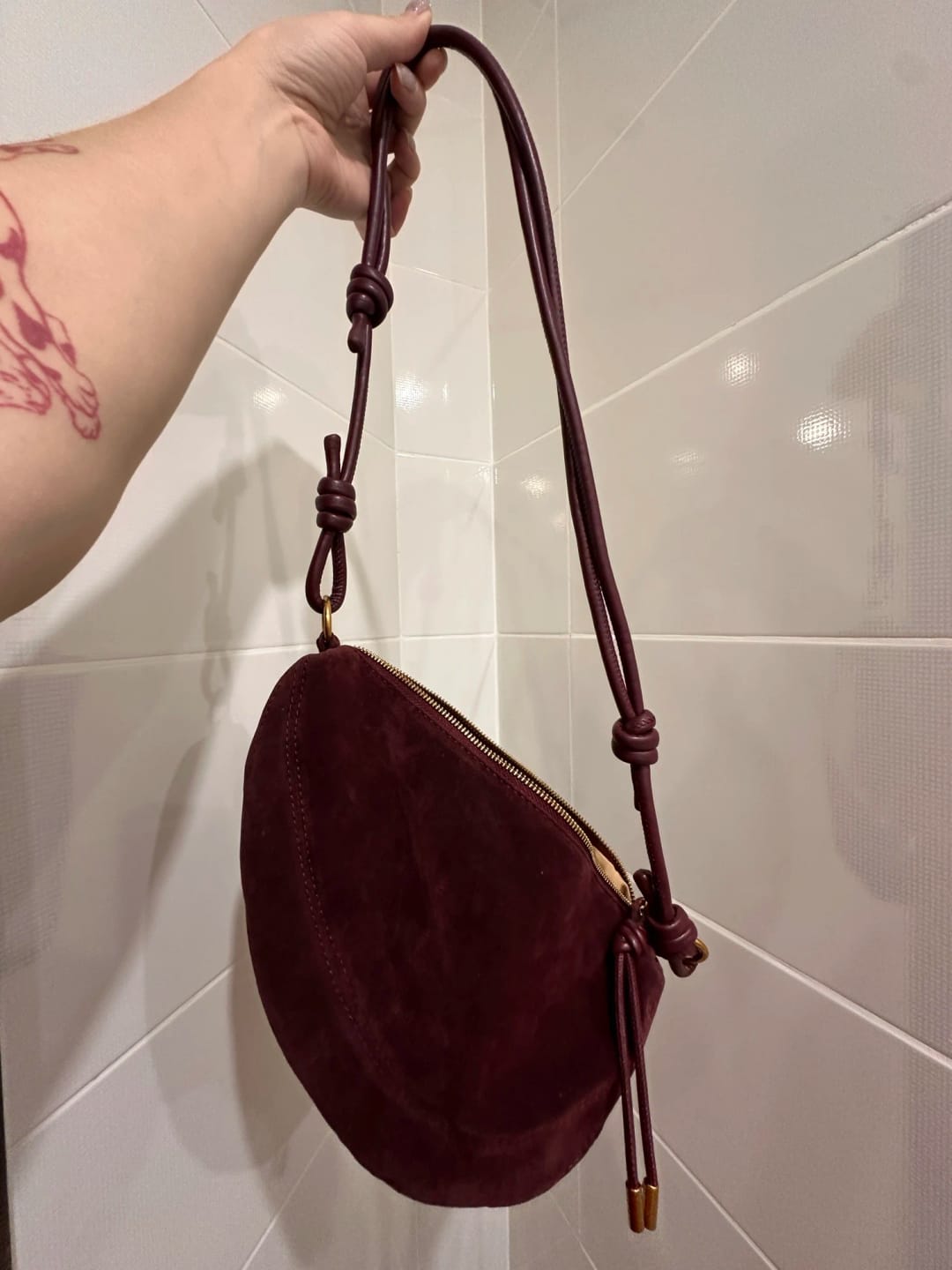 Customer photo review of Mary - Stylish Vegan Suede Shoulder Bag for Women, Trendy Crossbody Dumpling Design