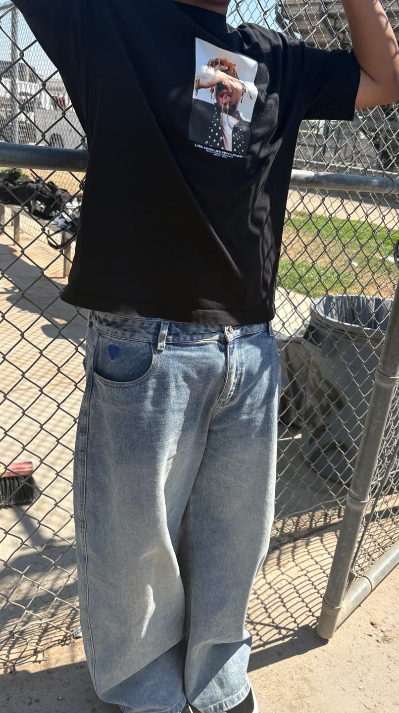 Customer photo review of Aelfric Eden Double Waist Baggy Jeans