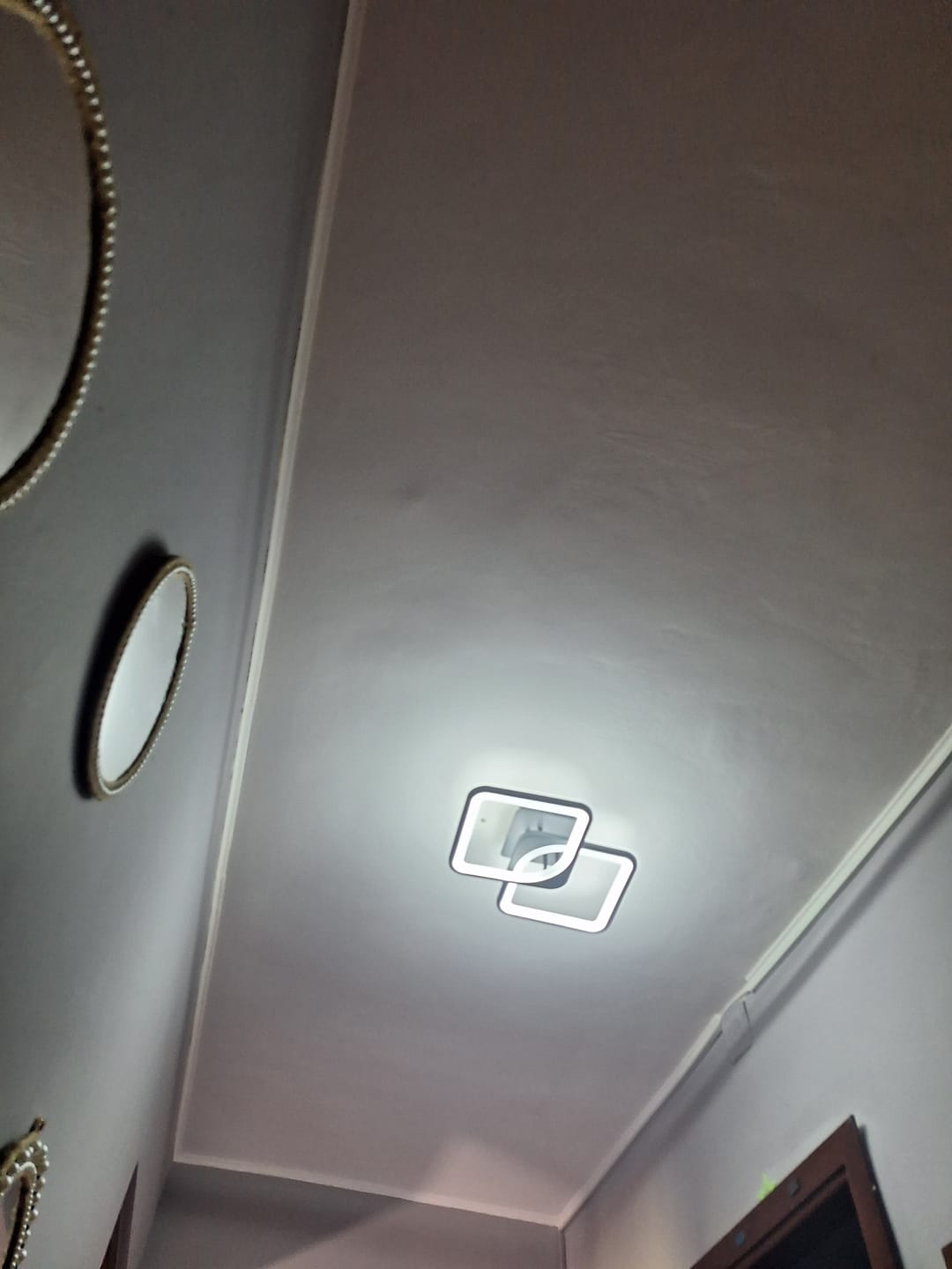 Customer photo review of Lustra LED 1+1 Square Design Black Echivalent 300W Telecomanda