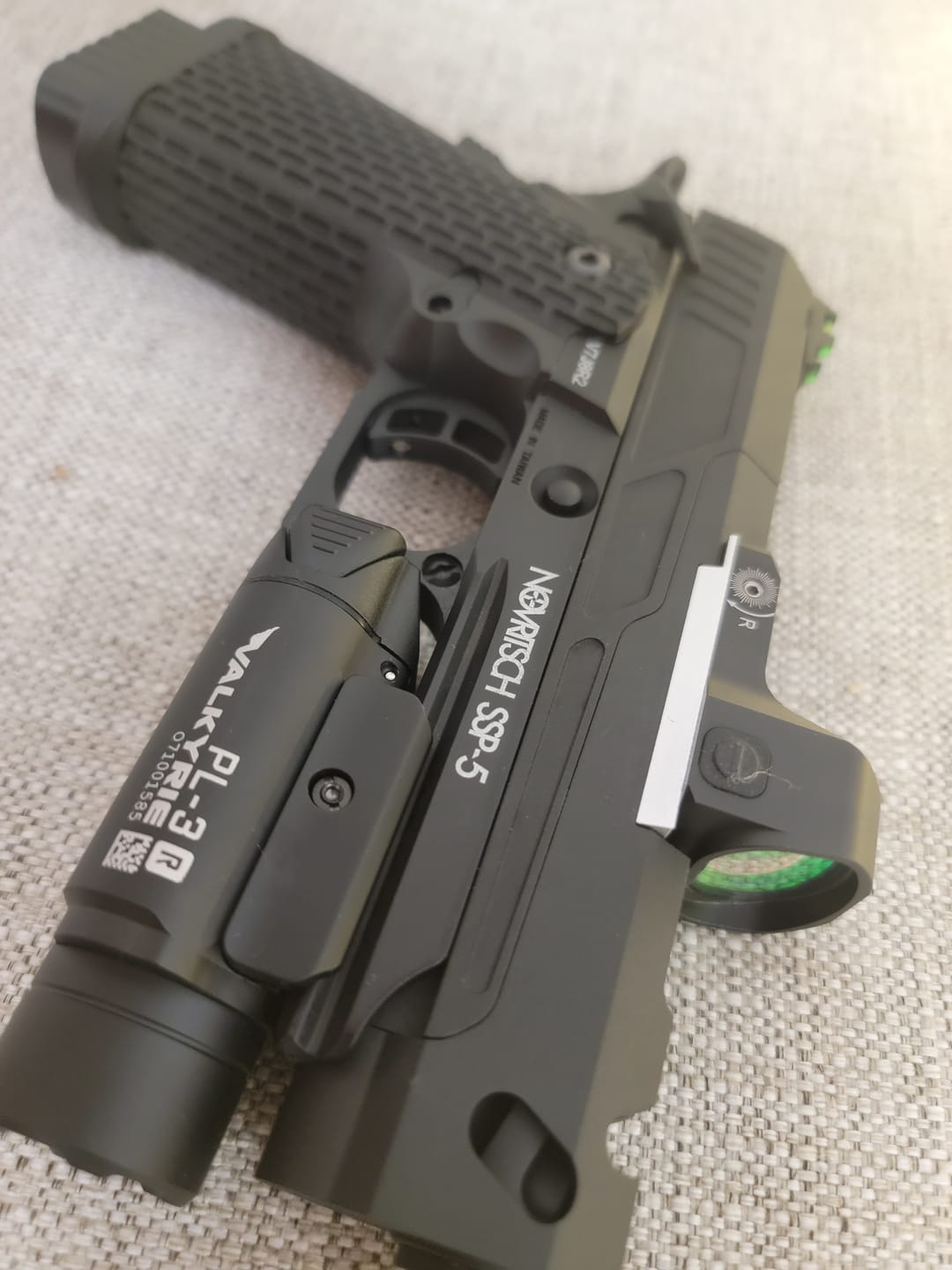 Customer photo review of Frenzy 1x20x28 Red Dot Sight | 6MOA (SCRD-40)