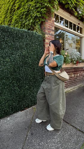 Customer photo review of American Curved Blade Jeans