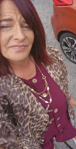 Customer photo review of Nessa Wine Frill Detail Set