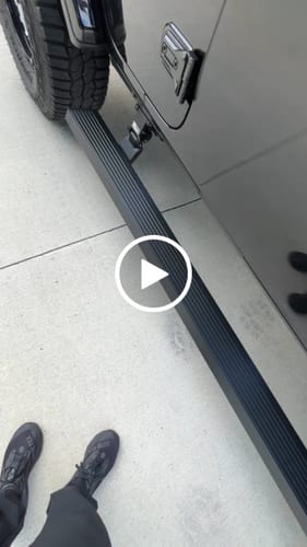 Customer video review of Rough Country PSR610430 Power Running Boards | Dual Electric Motor | 4 Door | Jeep Wrangler JL (18-24)