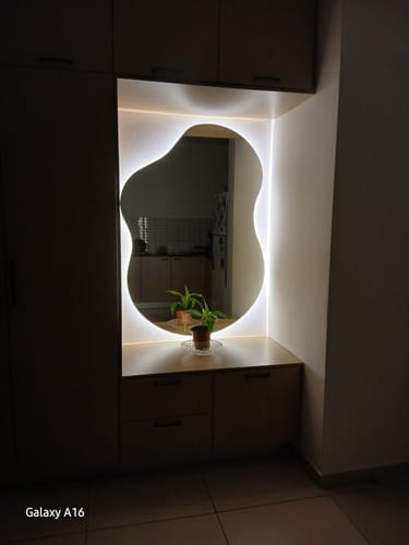 Customer photo review of מראה אמורפית לפי מידה ללא מסגרת