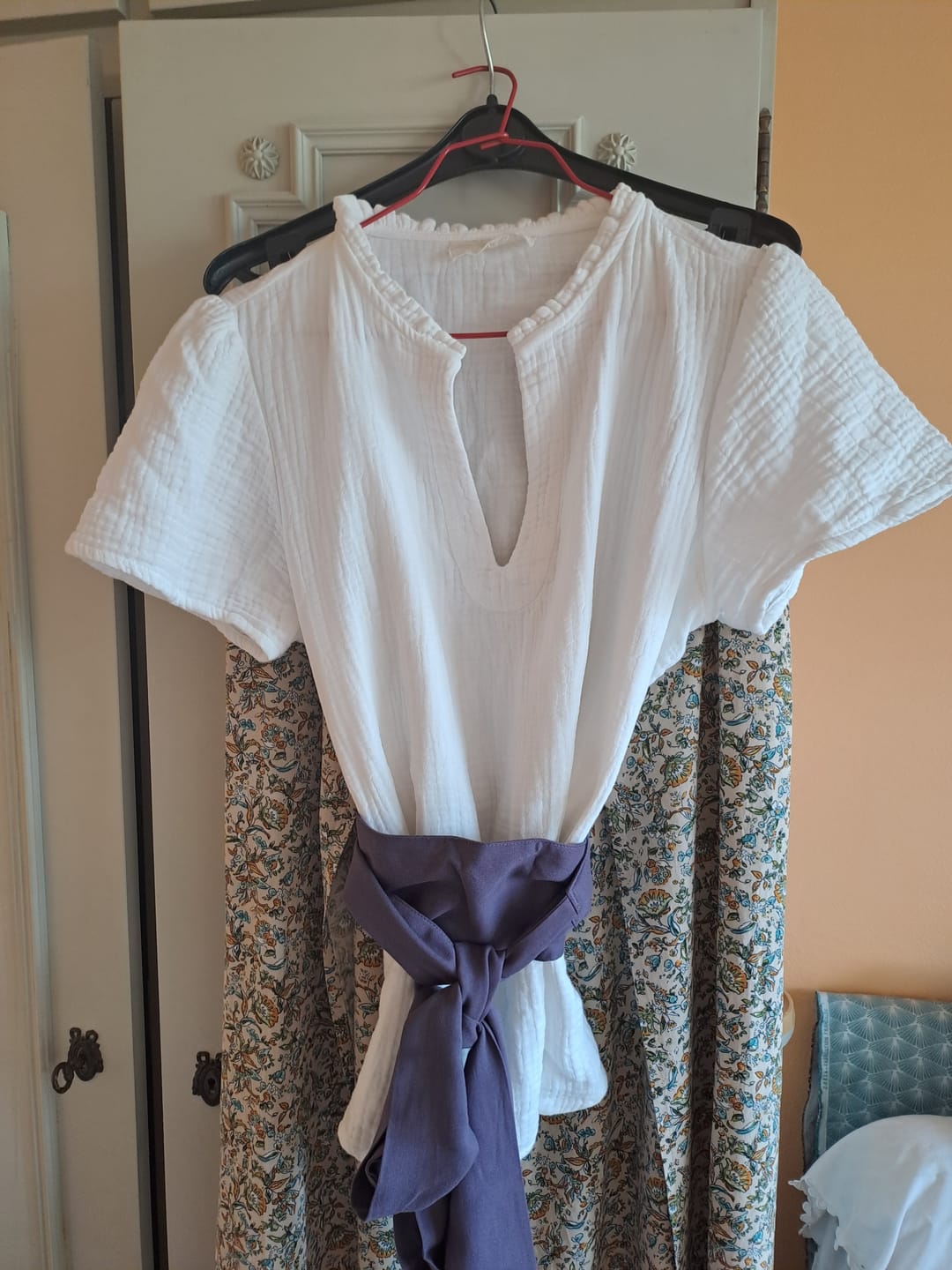 Customer photo review of Blouse Ernestine en triple gaze de coton blanc cassé