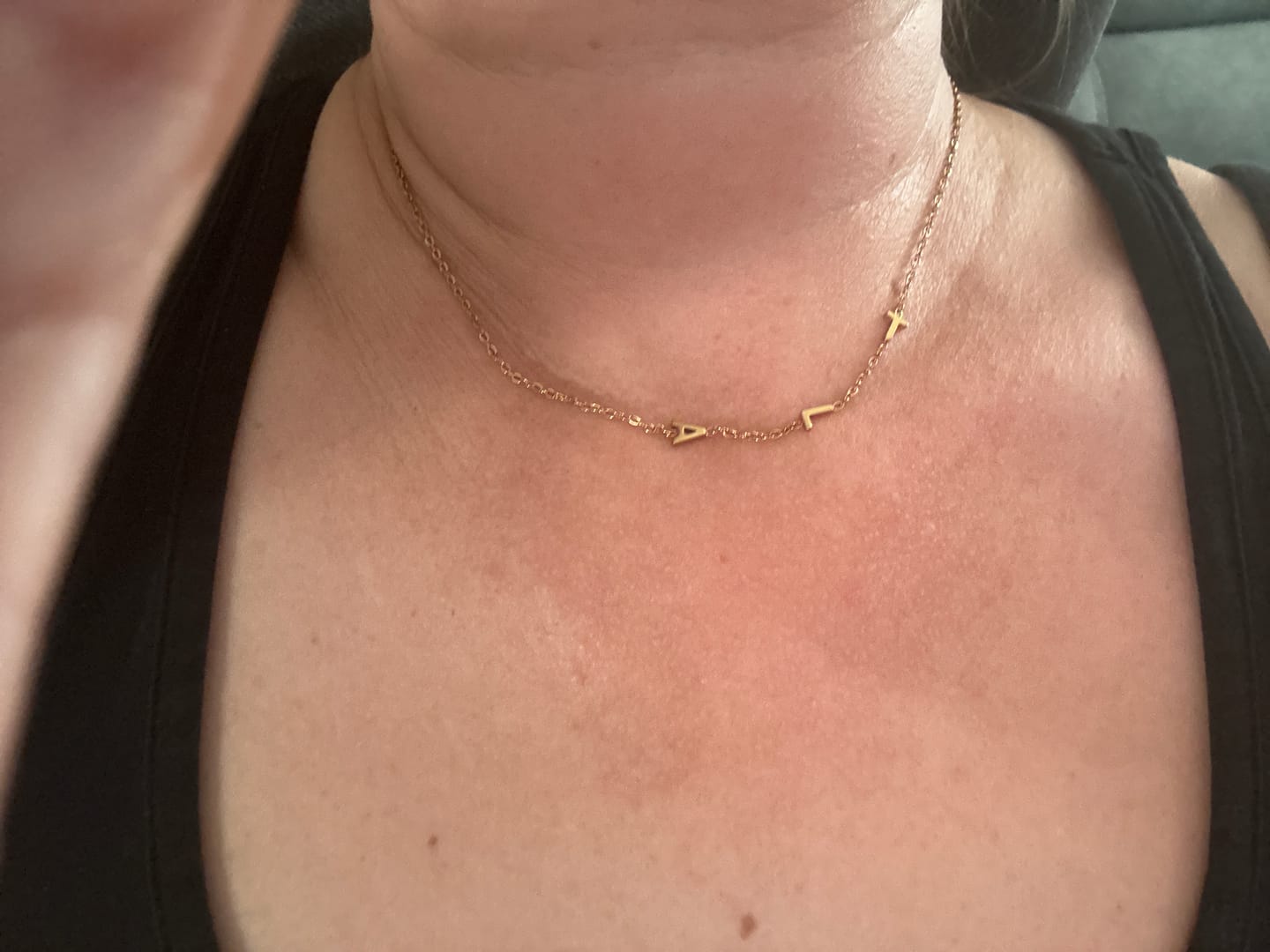 Customer photo review of Personalizovaný náhrdelník s otočenými iniciálami