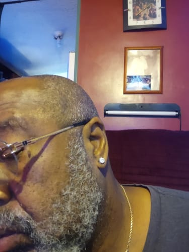 Customer photo review of VVS Moissanite Stud Earrings (ALL SIZES)