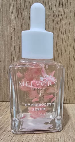 Customer photo review of Niacinamide 8% + Vitamin B5 HYPERBOOST® Serum