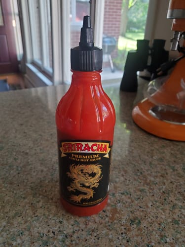 Customer photo review of Underwood Ranches Dragon Sriracha Hot Sauce