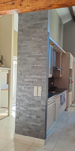 Customer photo review of Pierre naturelle Parement adhésive London Gris Beton