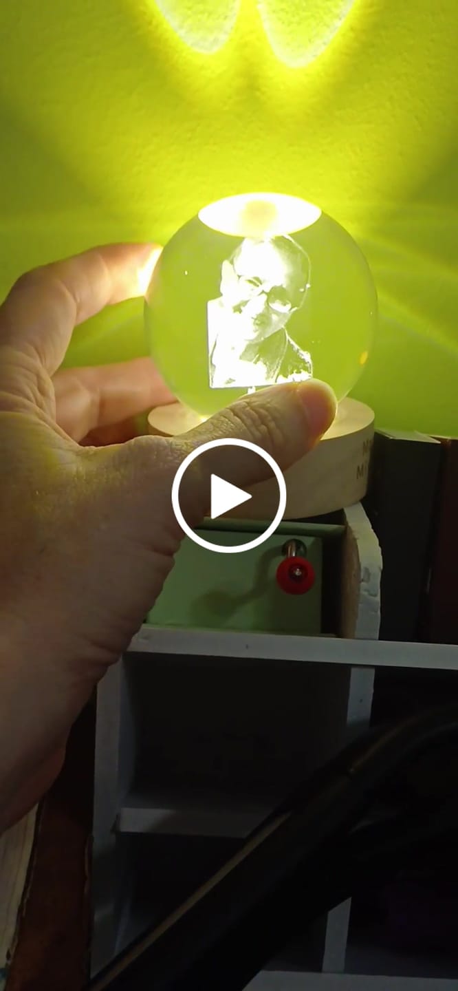 Customer video review of Esfera de Cristal