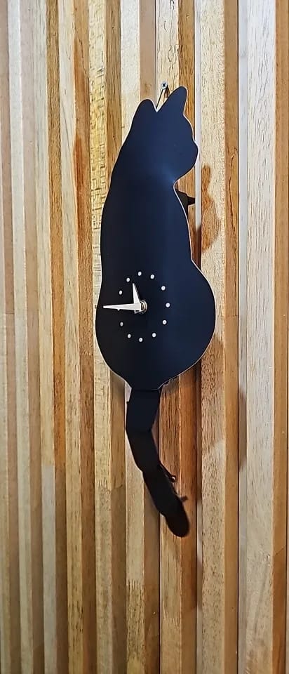 Customer photo review of Wag That Tail Clock