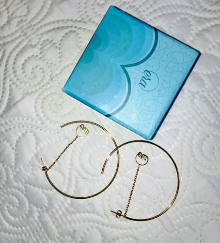 Customer photo review of Gold Era Drop Hoops