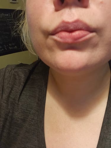 Customer photo review of The Polisher: Exfoliating Lip Scrub for Smooth, Soft Lips