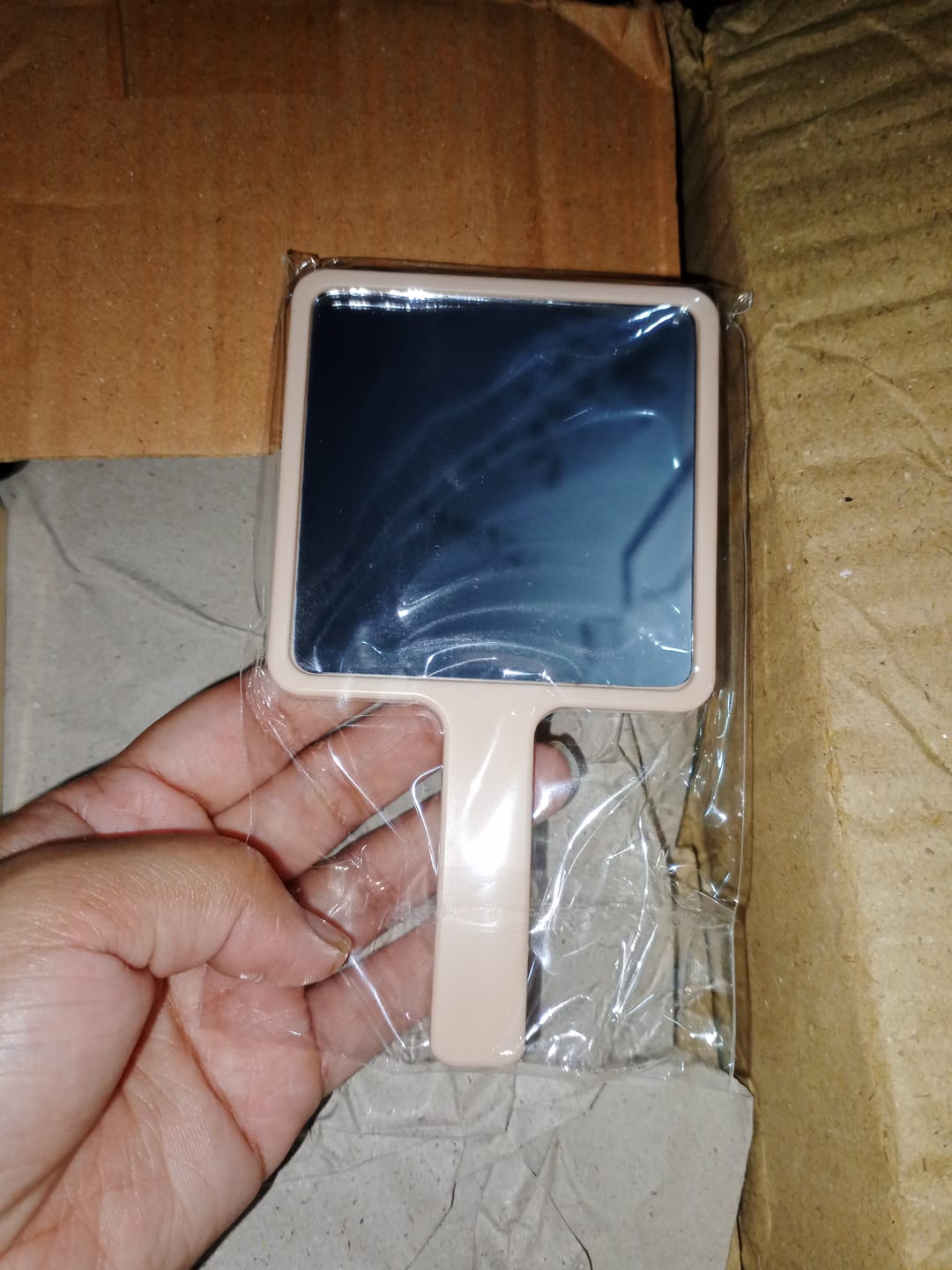 Customer photo review of O.TWO.O BEAUTY MIRROR