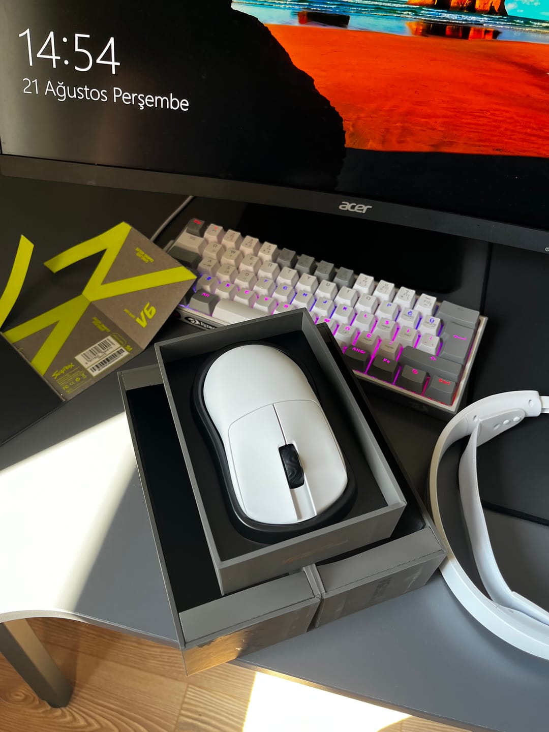 Customer photo review of Scyrox V6 8K Wireless Mouse