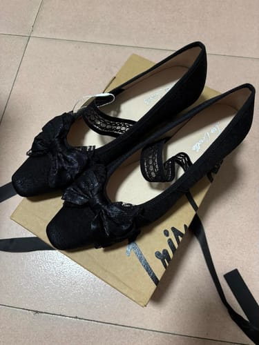 Customer photo review of Satin leather bow flats