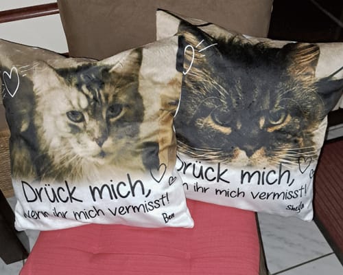 Customer photo review of Drück mich, wenn du mich vermisst - Individuelles Kissen