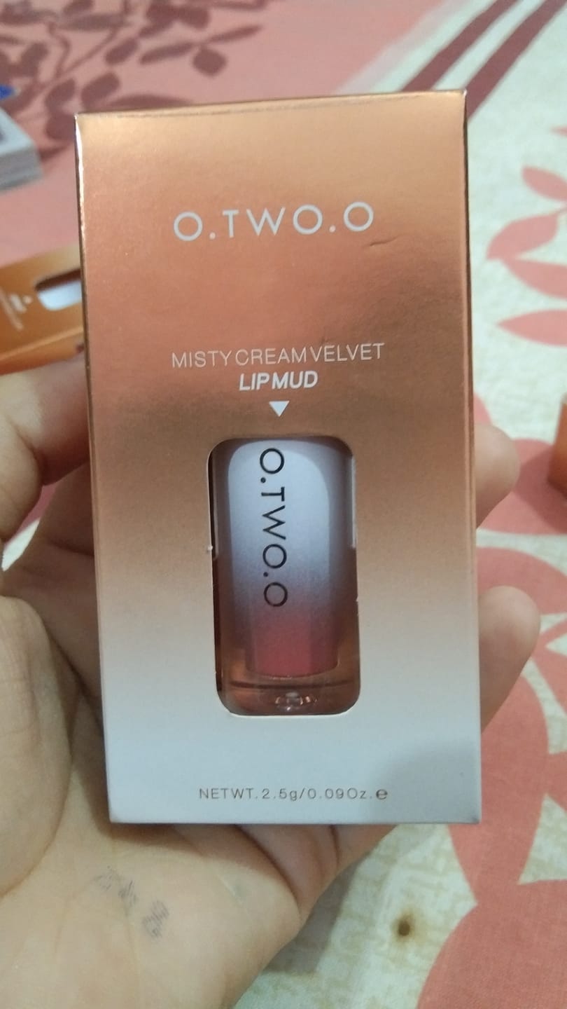 Customer photo review of O.TWO.O MISTY CREAMY VELVET LIP MUD