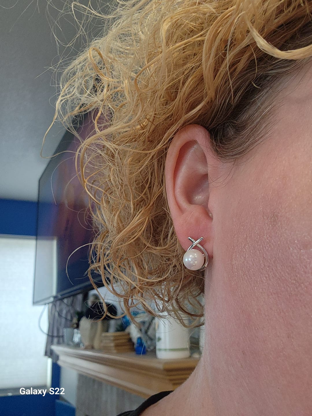 Customer photo review of Greta 18k White Gold Plated Tear drop Pearl Stud Earrings