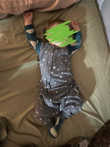 Customer photo review of 4 Season® Baby Sleep Bag with Feet, Merino Wool & Organic Cotton, Star Gray