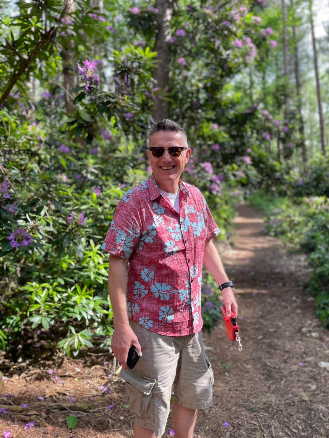 Customer photo review of Men's Red Floral Vintage Short Sleeve Button Up Beach Tropical Hawaiian Shirt